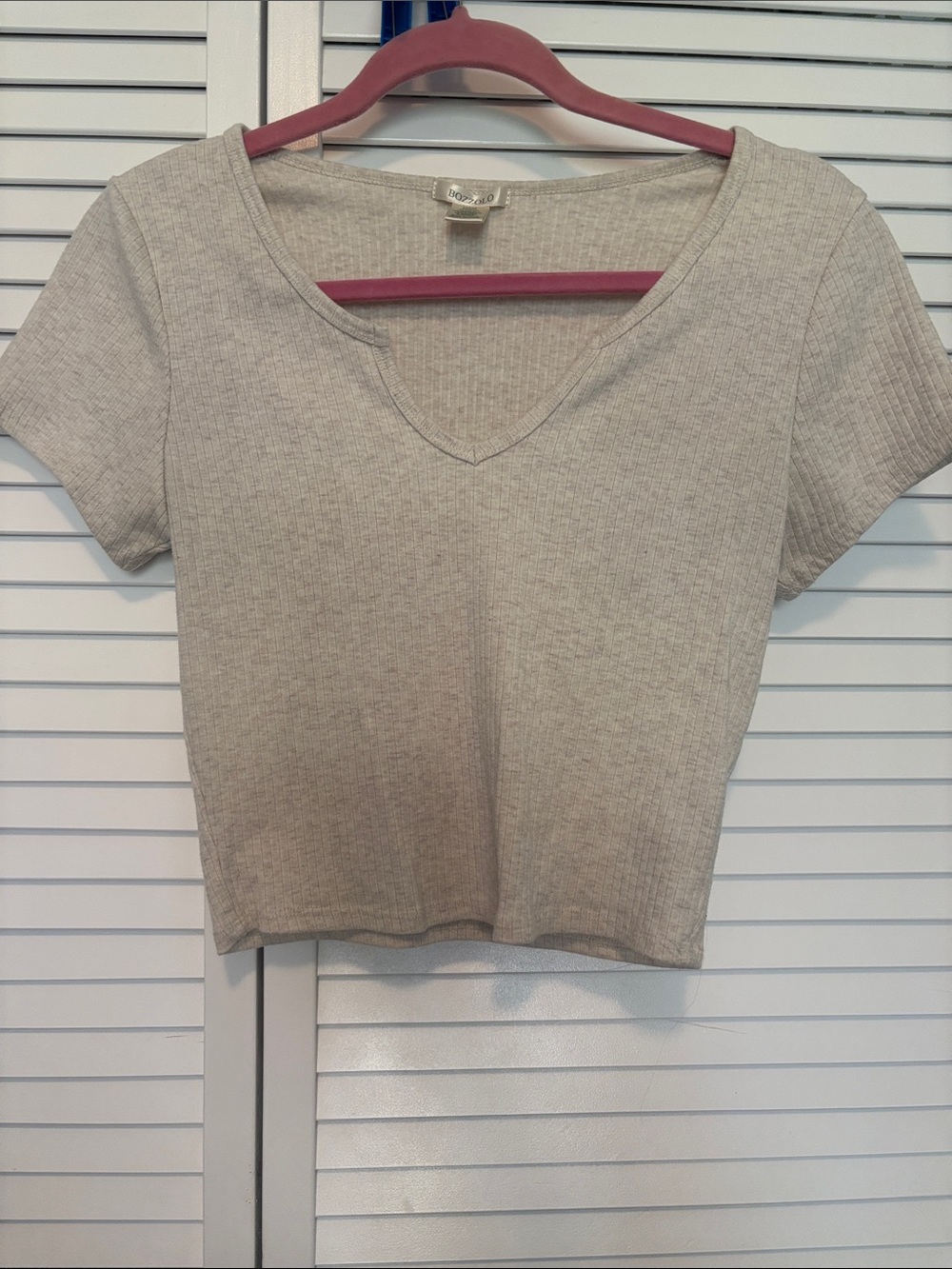 Bozzolo beige  Ribbed V-Neck Crop Top